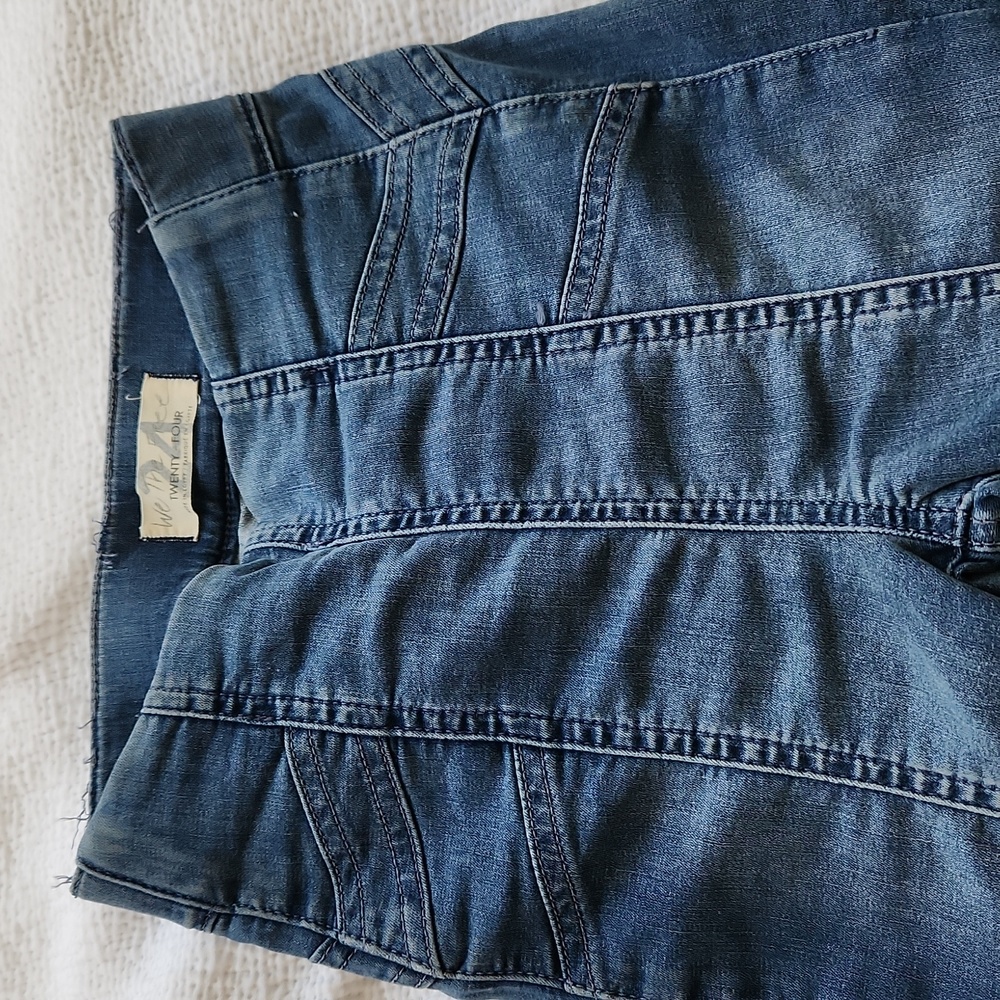 Free People light wash jegging!